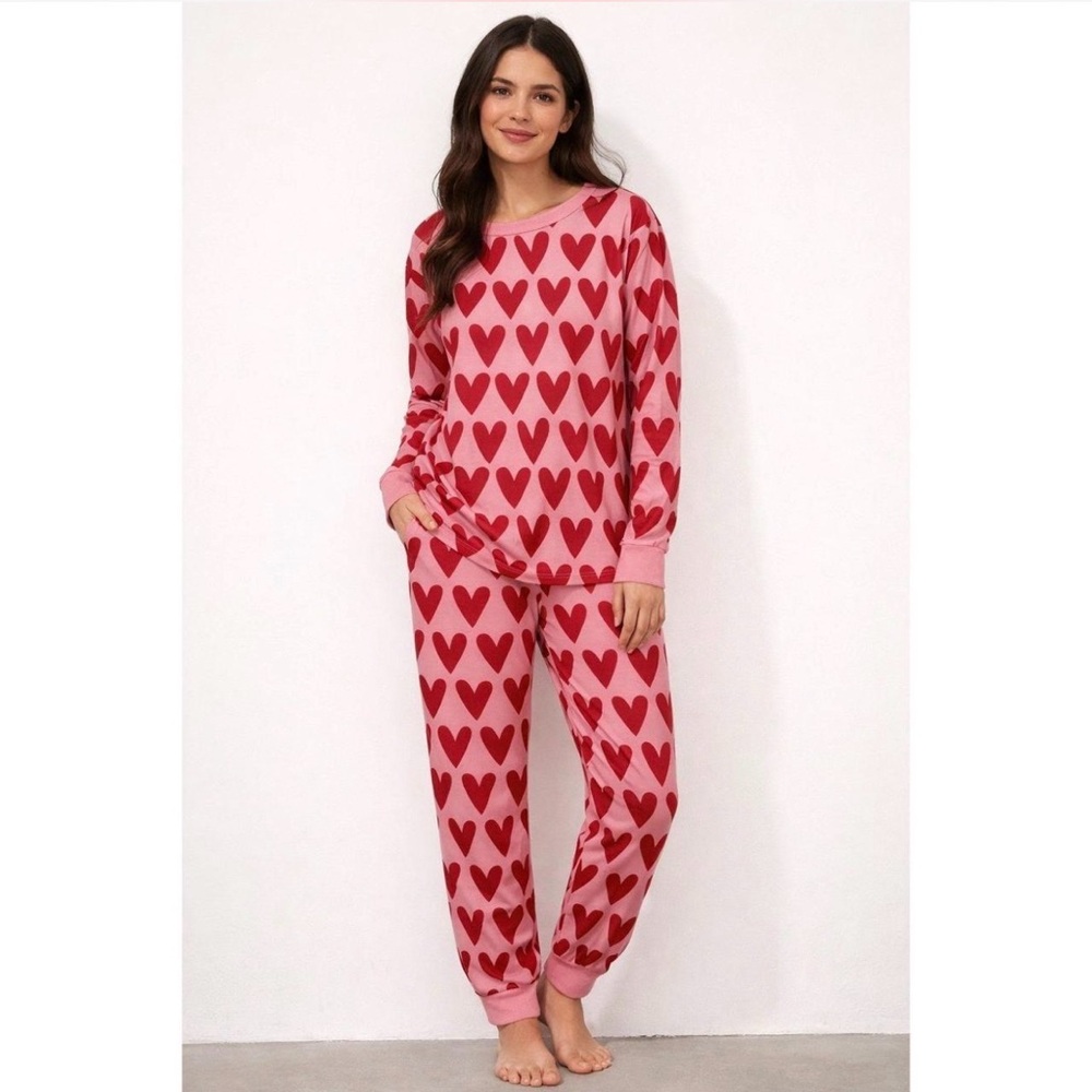 NWT Heart Print Women's Pajama Set